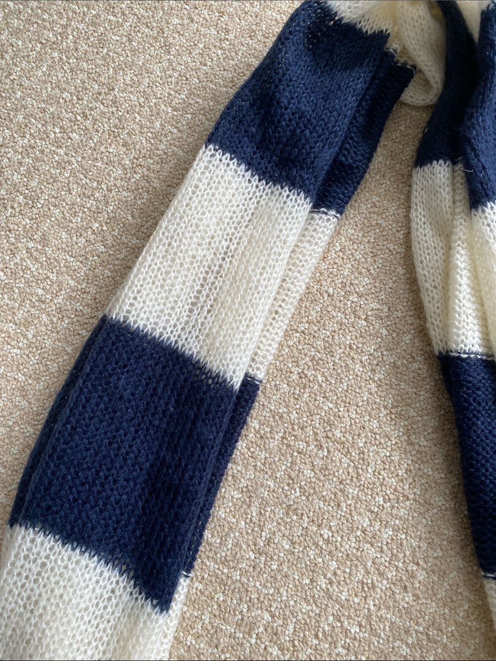 Infinity scarf - Picture 2 of 3